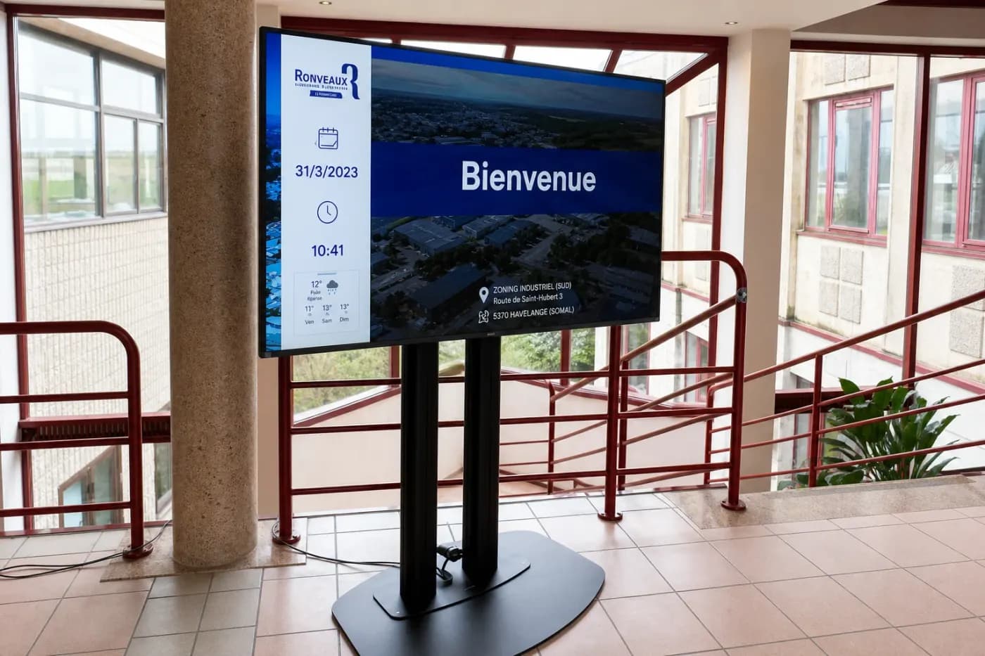 Welcome and live info in your building